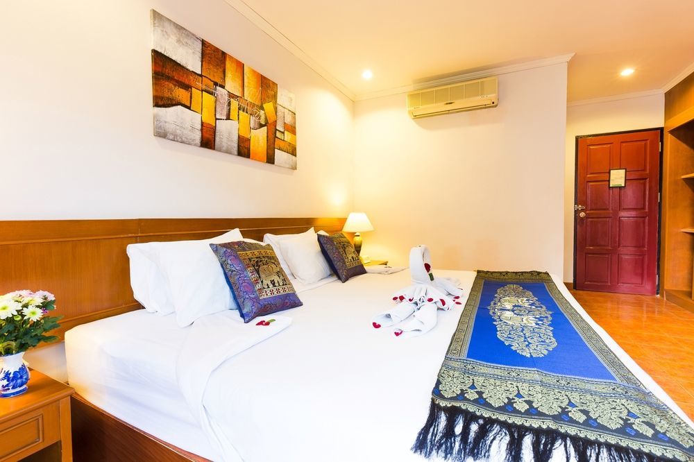 Inn Patong Hotel Phuket Ngoại thất bức ảnh